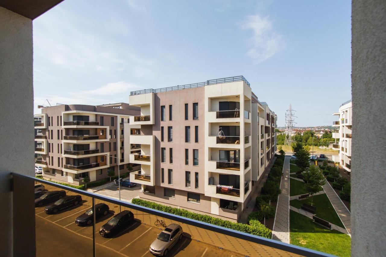 Romantic Getaway At West Residence Oradea Buitenkant foto